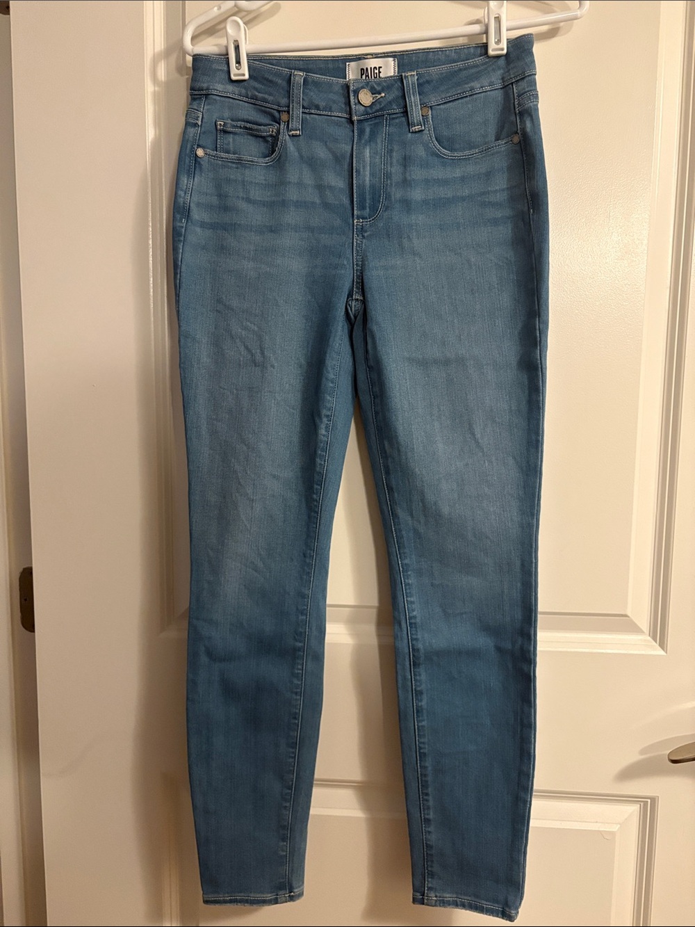 PAIGE Verdugo Ankle Light/Med Wash Skinny Jeans